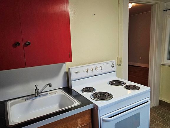 3rd image of 1932 Chemeketa St NE #1/2