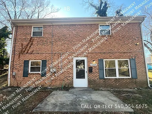 1626 Redwood Rd SE #B Photo 1