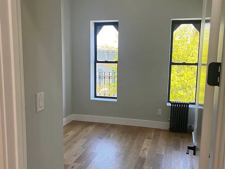 227 Kingsland Ave #12A — Photo 13