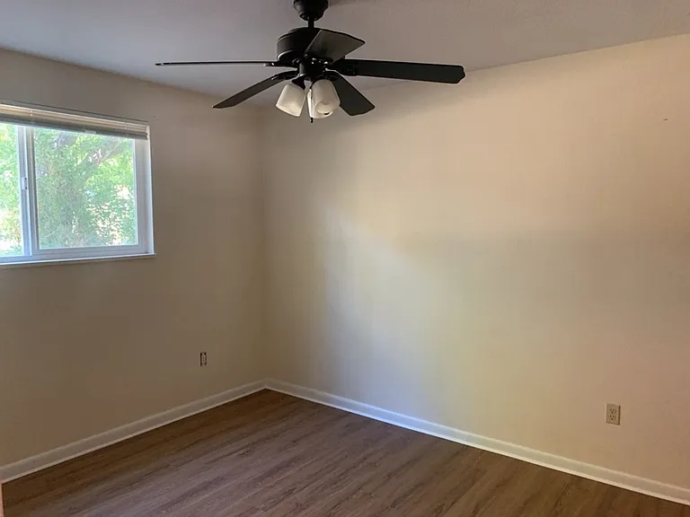 320 Del Clair Rd — Photo 17