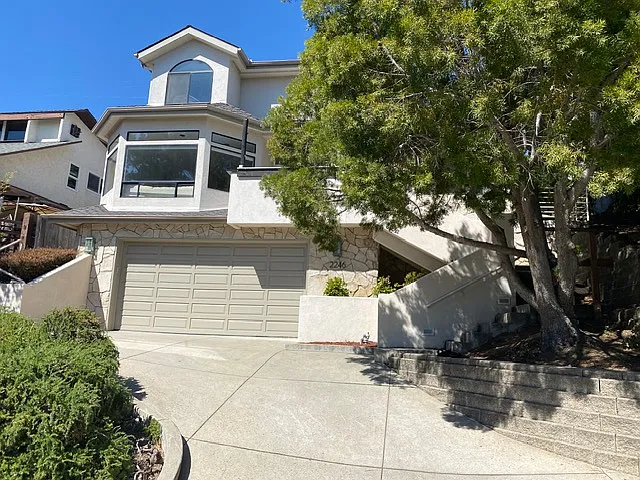 1 bed, 2500 sqft, $1,750 — Photo 1