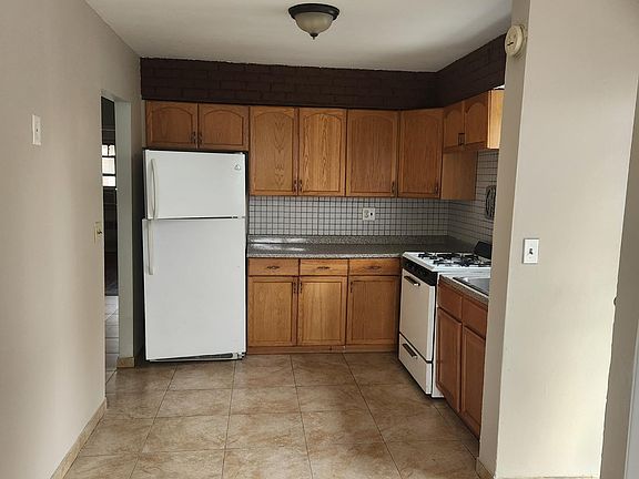 5th image of 79-73-69 Avenue Middle Vlg