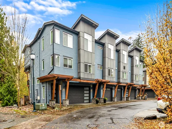 19225 Damson Road #N2, Lynnwood, WA 98036
