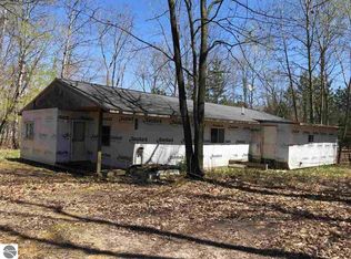 4868 Lakewood Dr, Lake, MI 48632