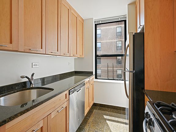 4th image of 247 W 87th St APT 11E