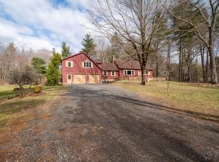 66 Powwow River Rd, East Kingston, NH 03827
