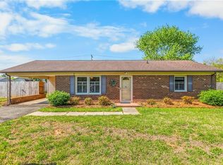 143 Jenny Ln, Pilot Mountain, NC 27041