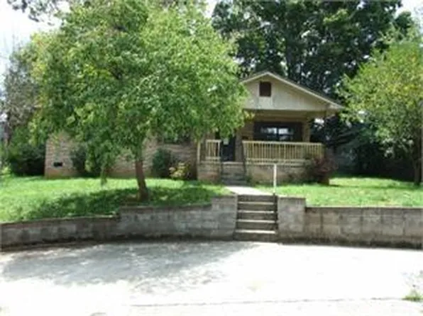605 Wharf St, Loudon, TN 37774