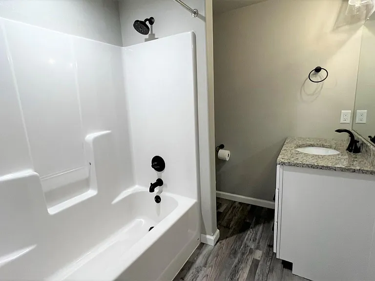 800 Cathy Dr W — Photo 25