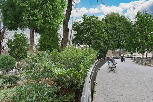 Rented by Bohemia Realty Group | media 9