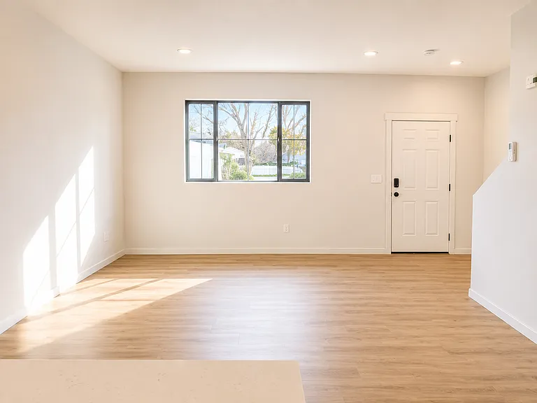 3215 W 7th Ave — Photo 8