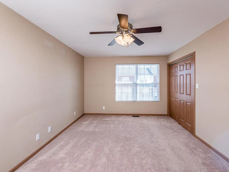 Crown Pointe — Photo 12