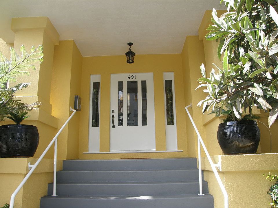 1st image of 491 Mandana Blvd #1