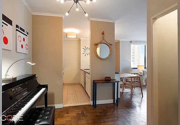 3rd image of 62 W 62nd St APT 12A