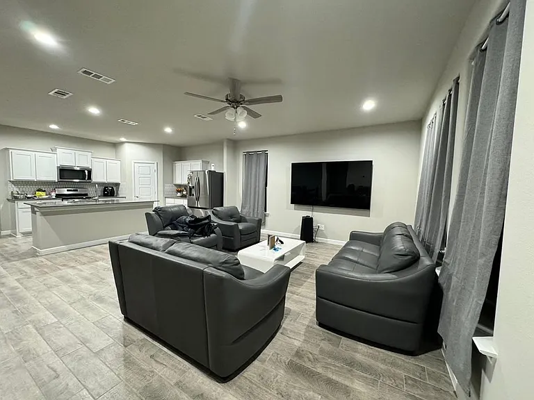 2300 Raleigh Point Dr — Photo 4