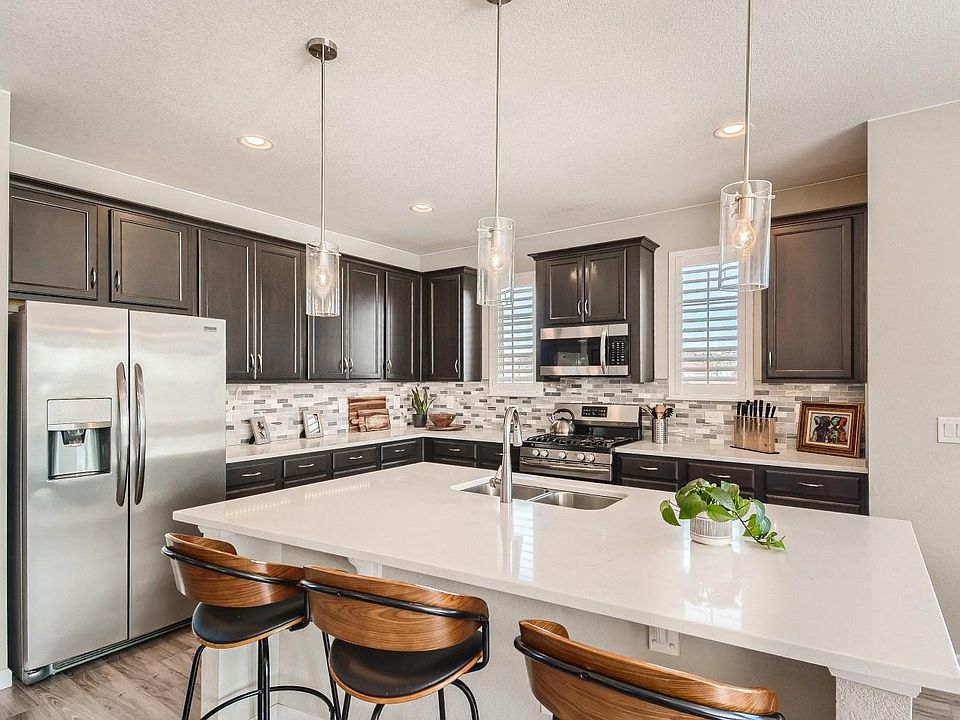 Kitchen and kitchen island
