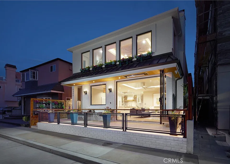 1311 W Bay Ave