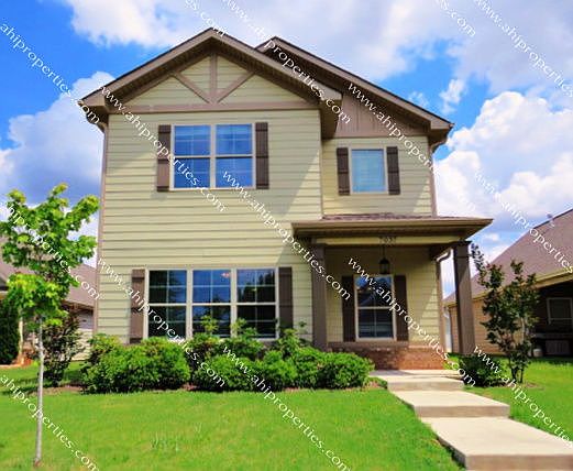 3rd image of 7037 Camrose Ln SW