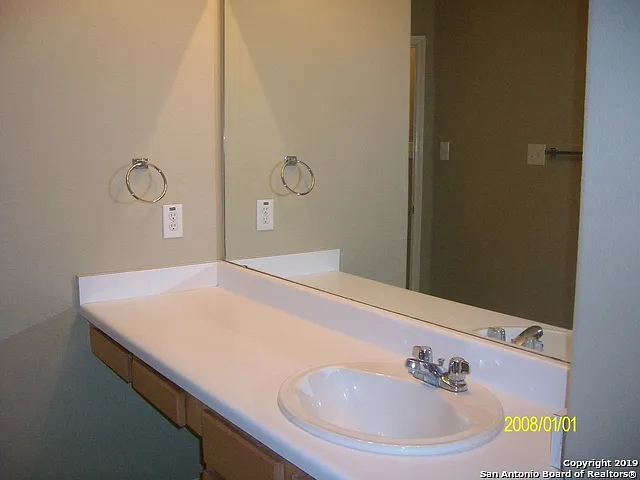 1122 Cockroft Dr — Photo 12