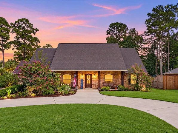 1335 Tallow Cir, Sour Lake, TX 77659