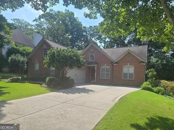 2515 Chandler Grove Dr, Buford, GA 30519