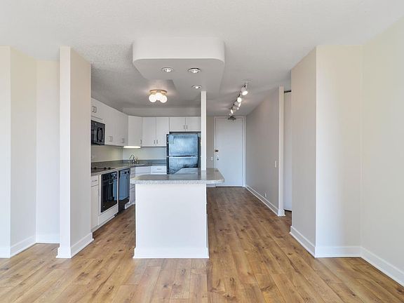 3rd image of 405 N Wabash Ave Unit 4106