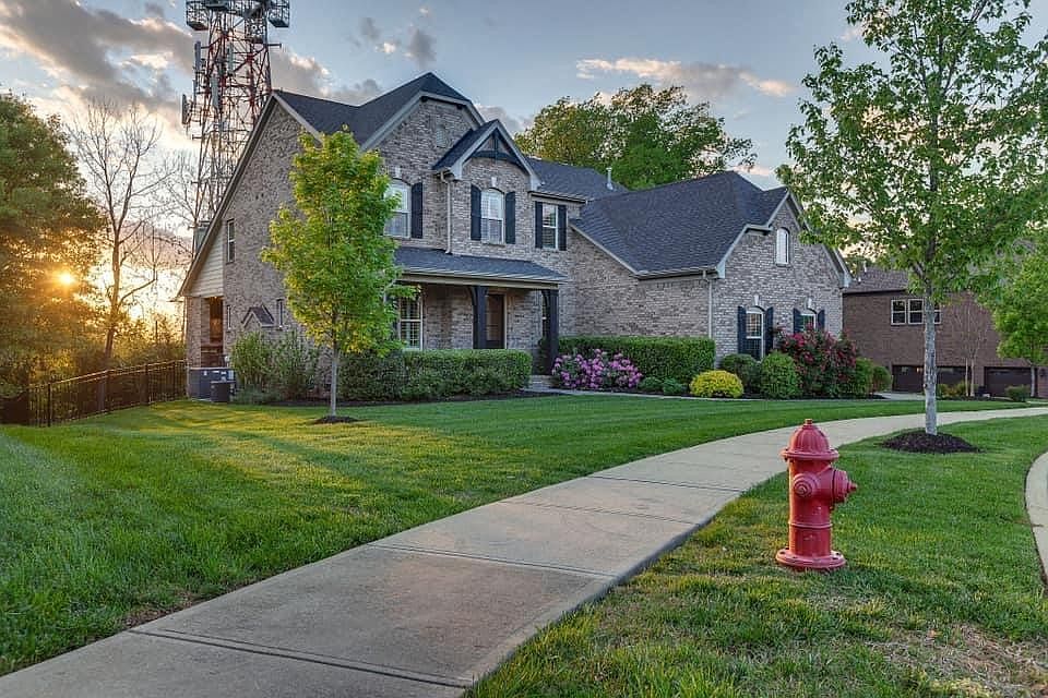 1st image of 310 Terri Park Way