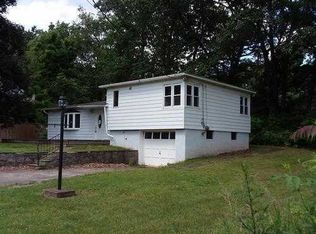 8 Samyn Rd, Sparrowbush, NY 12780