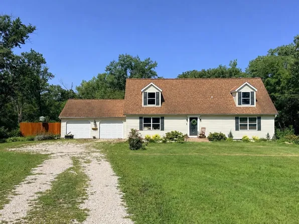 1753 Wiedman Rd, Cazenovia, IL 61545