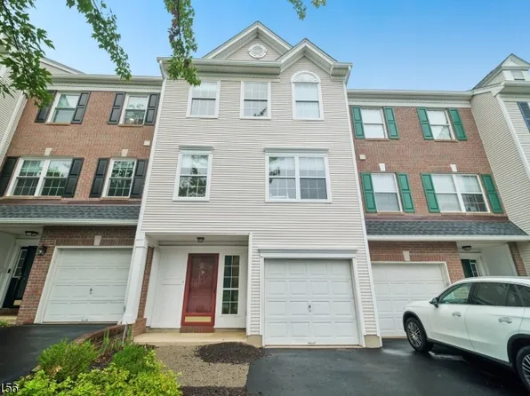 4 Prescott Ct, Basking Ridge, NJ 07920