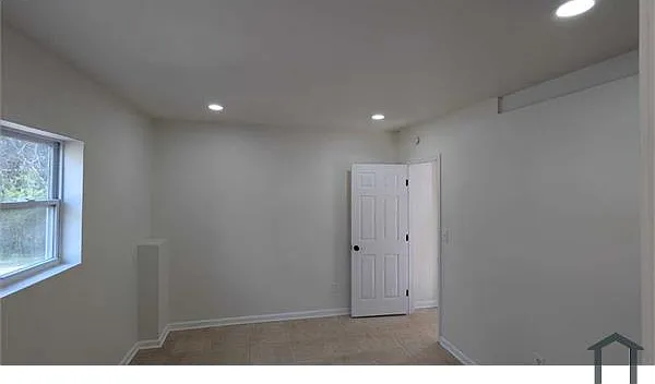3915 Emerald North Dr — Photo 37