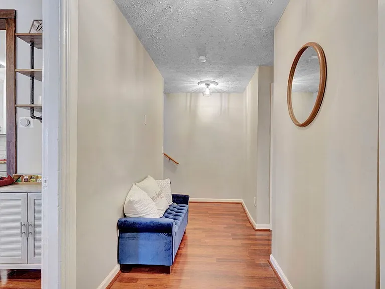 Averill Ave — Photo 14