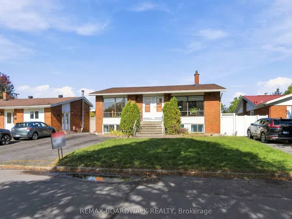 2173 Carnegie St, Ottawa, ON K1G 2V4