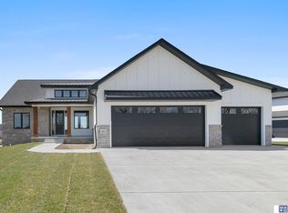 3665 Wilderness Hills Blvd, Lincoln, NE 68516