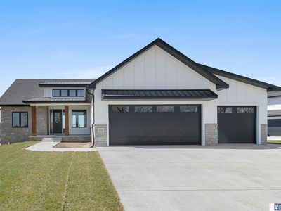 3665 Wilderness Hills Blvd, Lincoln, NE, 68516