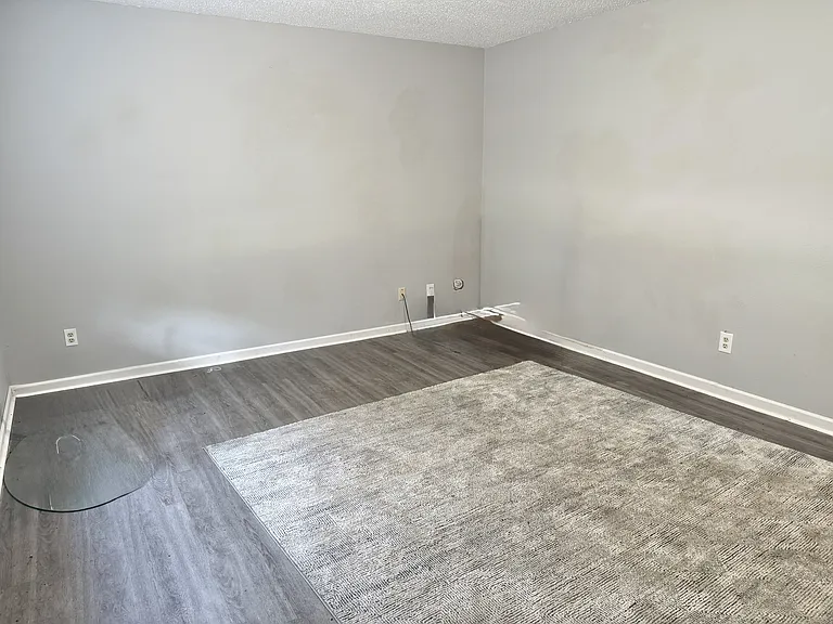 116 Manor Cir #4 — Photo 5