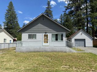 211 Sunset Dr, Pinehurst, ID 83850