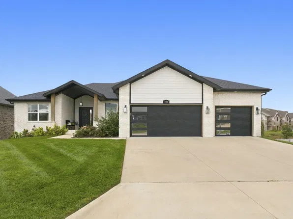 715 N Fox Hill Circle, Nixa, MO 65714