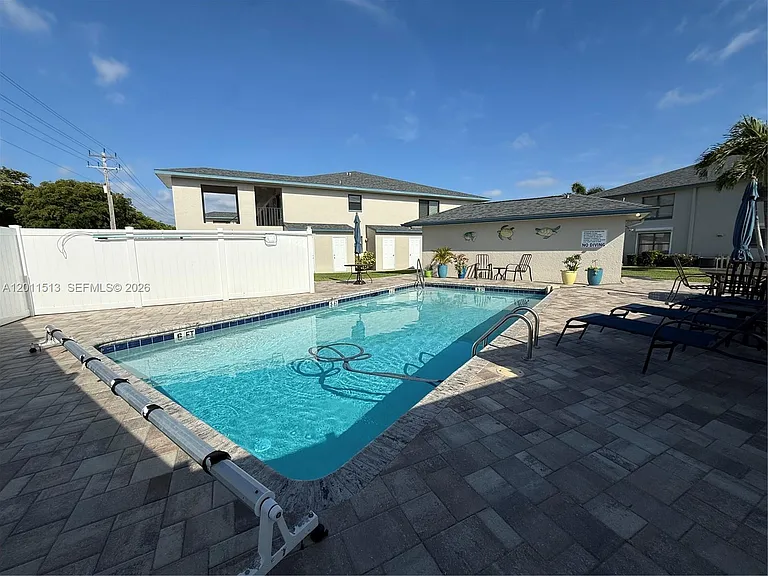 123 SW 47th Ter #201 — Photo 40