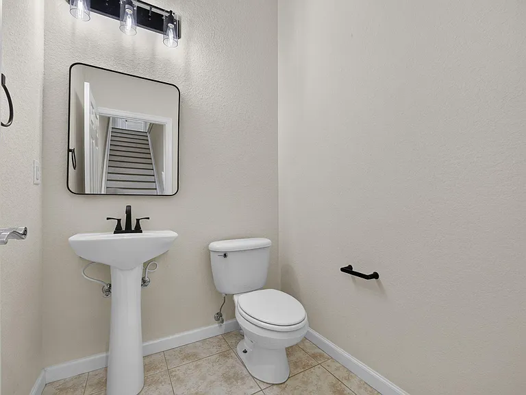 425 Greenwich Cir #204 — Photo 20