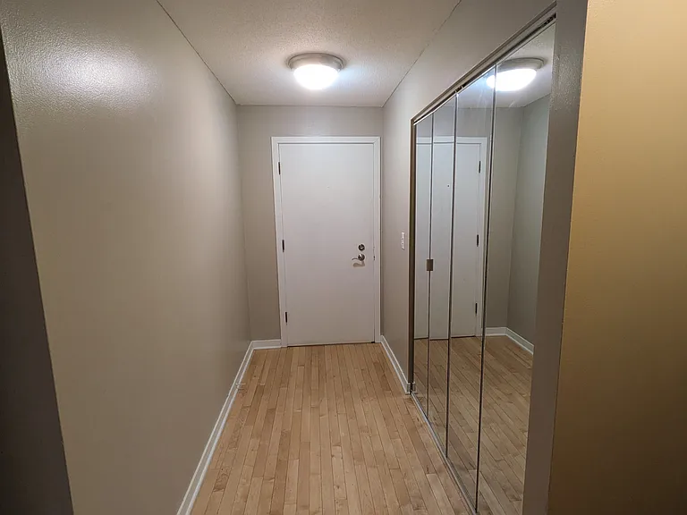 1770 Bryant Ave S #202 — Photo 12