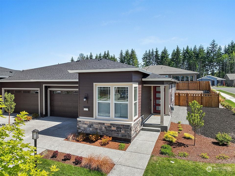 1st image of 15225 182nd Avenue E