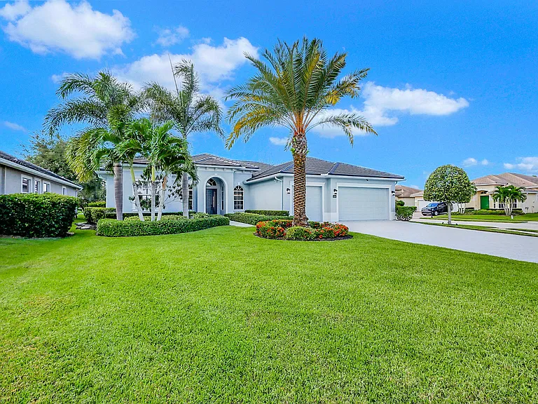 7186 SW Quiet River Ct — Photo 18