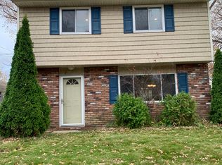 (Undisclosed Address), Eastlake, OH 44095