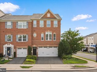 25741 Clairmont Manor Sq, Aldie, VA 20105