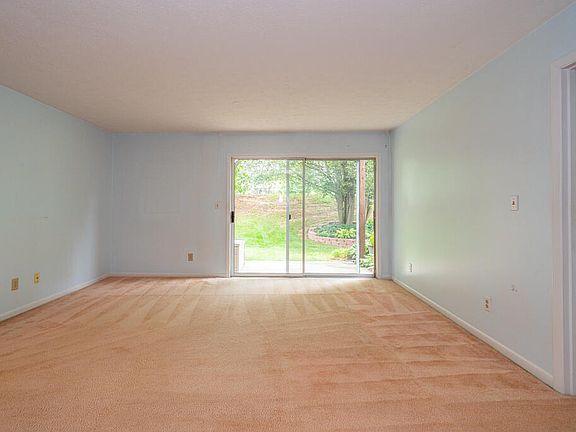 3rd image of 6600 Green Branch Dr APT 4