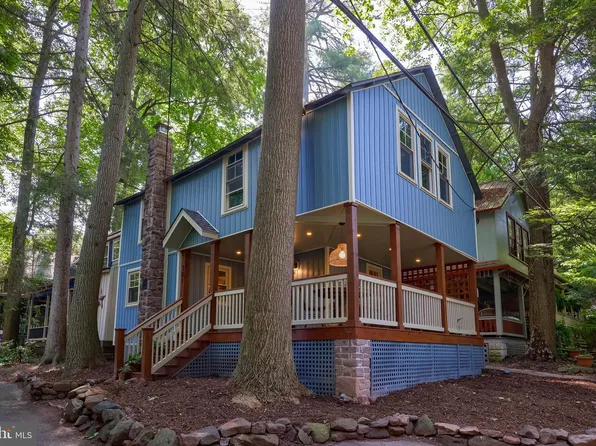 301 S 7th St, Mount Gretna, PA 17064