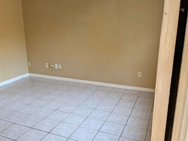 6826 Heather Hollow Dr — Photo 15
