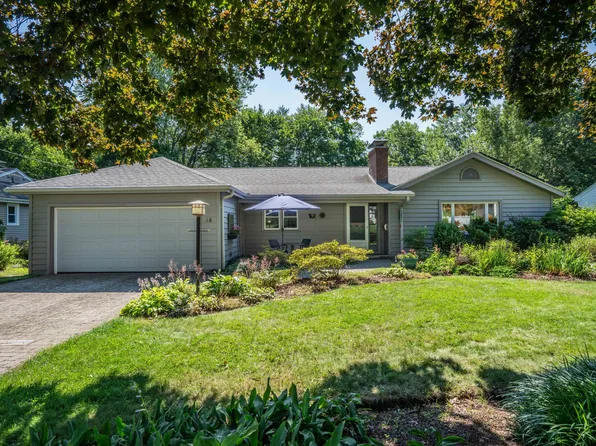 16 Willowbrook Road, West Hartford, CT 06107