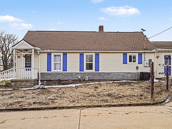 2nd image of 15394 Devereaux Rd